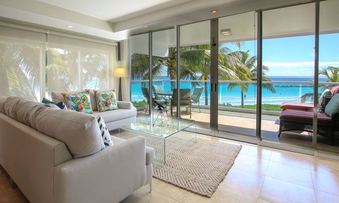 Maxwell Apartamento | Impresionante condominio frente al mar con 2 camas y piscina - Ocean One 204