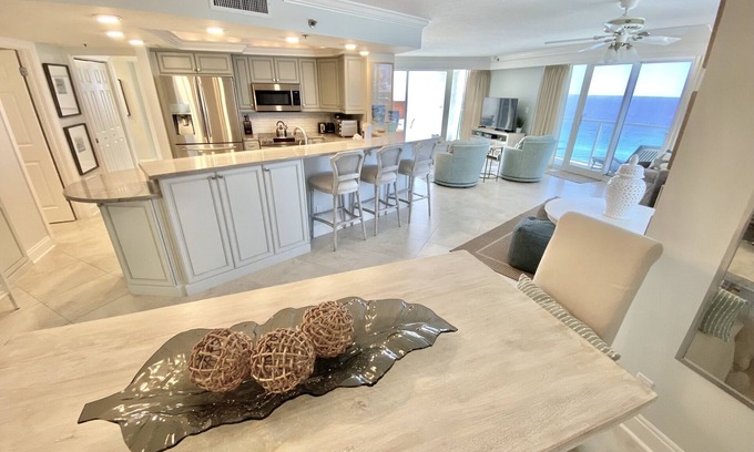 Gulf Pines Condominio | Stunning Beachfront Condo with Gorgeous Views! 4349 BS2