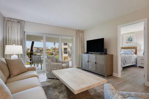 Sanibel Casa | Stunning Beachfront Residence at The Sanibel Inn- Resort Amenities Included!