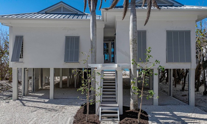 Boca Grande Casa | Stunning Beachfront Home 3-bedroom, 3-bathroom home on Boca Grande