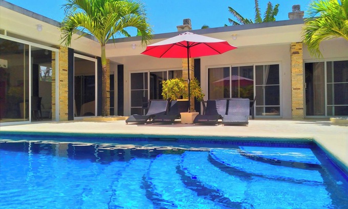 Cabarete Villa | Impresionante Villa junto a la playa con 6 dormitorios y piscina. ¡Disfrútala!