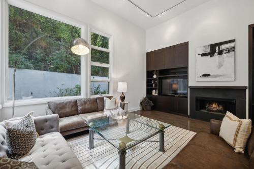 Bellevue Casa | Stunning Belle Meade Mansion with Luxury Amenities and Hot Tub, Great Summer Rates
