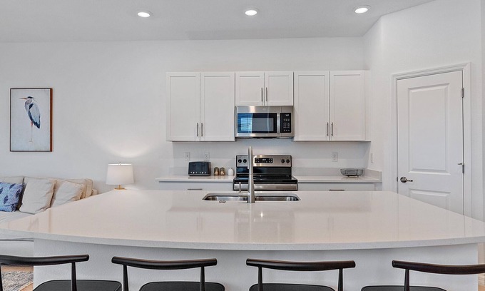 Sarasota Casa | Stunning, Brand New in Skye Ranch, Close to Mayakka, 12 Miles to Beaches
