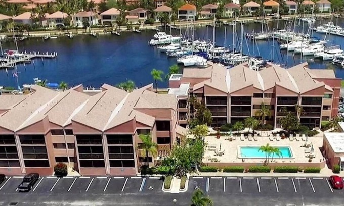 Burnt Store Marina Condominio | Impresionante Burnt Store Marina, condominio de 1 habitación ... actualizado en 2019