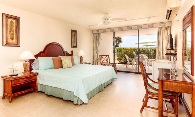 Worthing Apartamento | Impresionante Calypso - Frente a la playa y junto a la piscina!