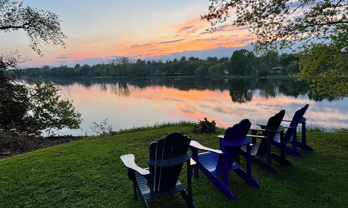 Napanee Casa | Stunning Century Riverfront Estate with sweeping waterfront views.