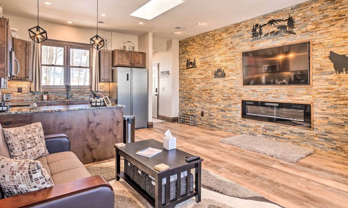 Cripple Creek Casa | Stunning Cripple Creek Home < 1 Mile to Casinos!