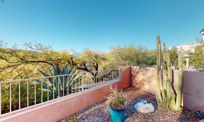 Sabino Shadows Casa | Stunning Desert Views, Minutes to World-Class Golf & Outdoor Adventures!