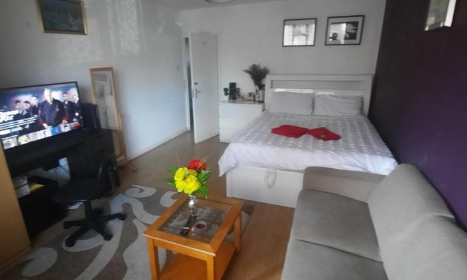 Stepney Green Casa | Stunning Double Room