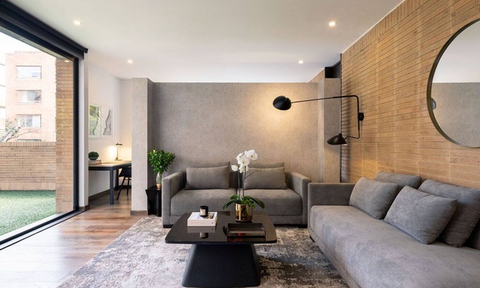 Chico Reservado Apartamento | TOP DE LA PARTE SUPERIOR - ATTIK 201
