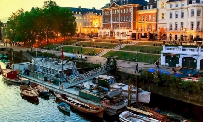 Twickenham Riverside Apartamento | Stunning flat, Richmond Bridge | Pass The Keys