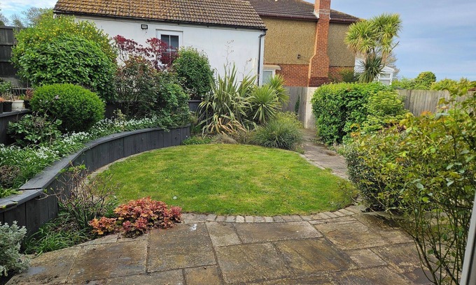 Carshalton Central Casa | Stunning four bedroom family home in Carshalton.
