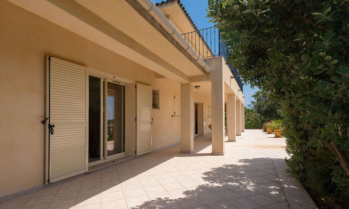 Pianotolli-Caldarello Villa | Maravillosa casa de vacaciones privada con WIFI, piscina privada, A/C, TV, terraza y aparcamiento
