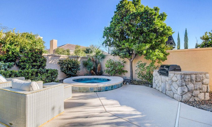 Queensridge Casa | Stunning, Gated, Chef's Kitchen, Downstair's Master Suite
