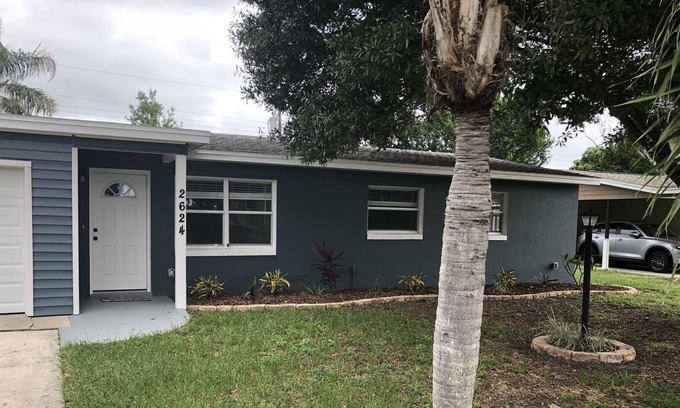 Tropic Casa | Stunning get away in a beautiful neighborhood!!!