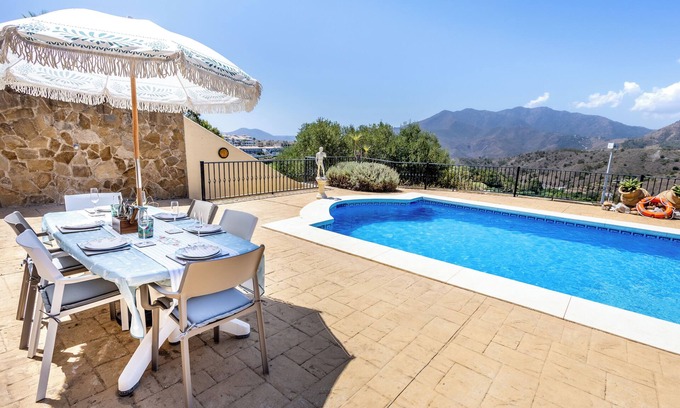 Alhaurín el Grande Villa | Stunning Golf Villa with Pool and Stunning Views