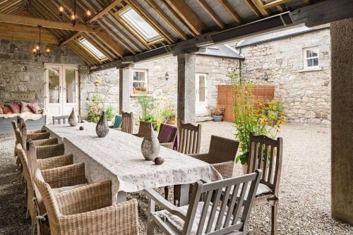 Knockaderry Cross Roads Casa | Stunning Granite Barn Conversion