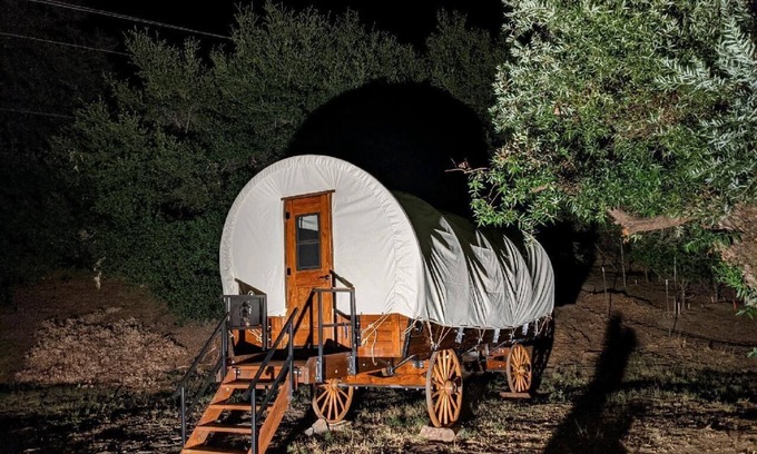 Julian Casa | Stunning Hand-Crafted Authentic Covered Wagon