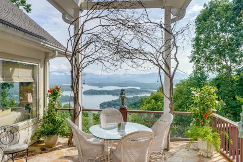 Hiawassee Casa | Stunning Hiawassee Hideaway with Impeccable Views!