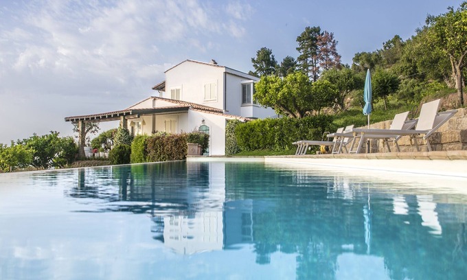 Catute Villa | Espléndida villa en la ladera con piscina privada con vistas al mar en Capo d'Orlando