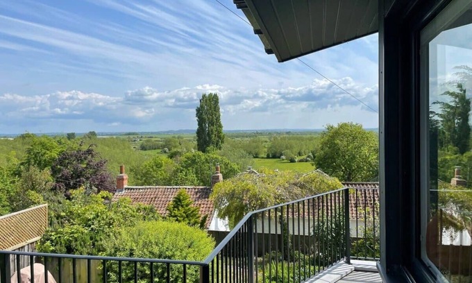 Langport Casa | Stunning Hillside House in Langport