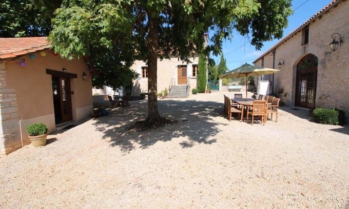 Gabillou Otro | Stunning Holiday Accomodation with Private Pool for up to 12 People