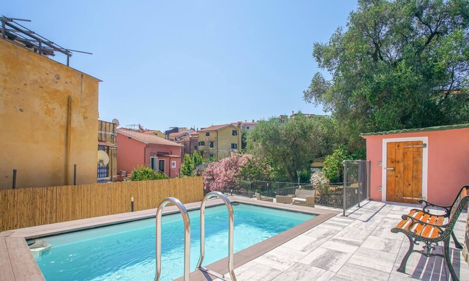 Costarainera Casa | Impresionante casa en Costarainera