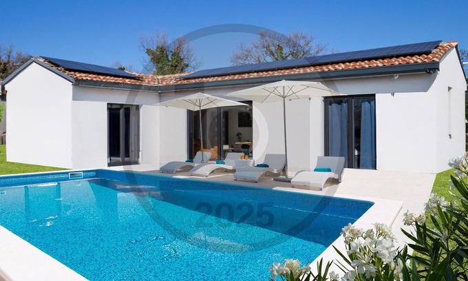 Kavran Casa | Impresionante casa en Kavran