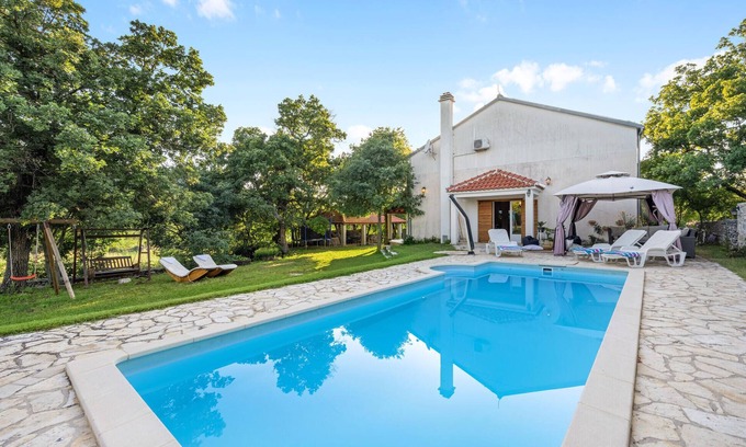 Gradina Casa | Impresionante casa en Lozovac