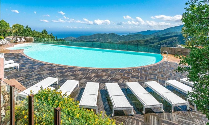 Magliolo Casa | Stunning Home In Magliolo