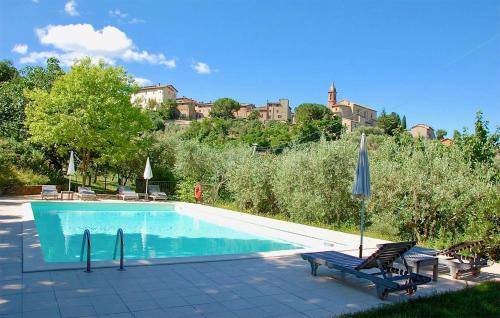 Paciano Casa | Stunning Home In Paciano With Kitchen