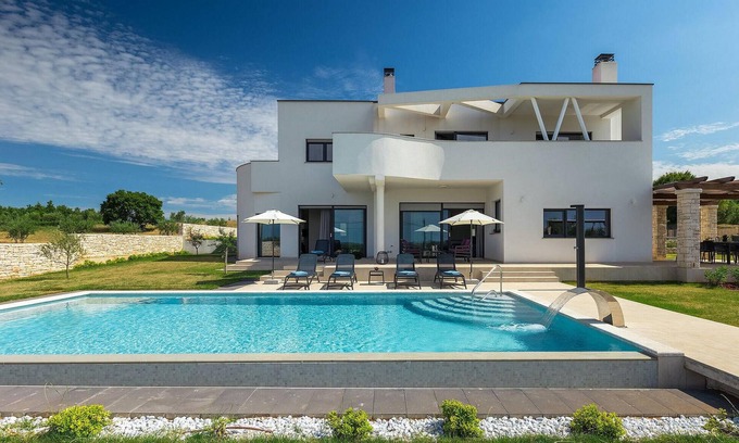 Visnjan Casa | Impresionante casa en Porec con sauna