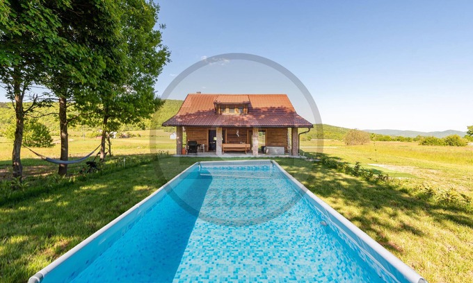 Gospic Casa | Stunning home in Prvan Selo with sauna