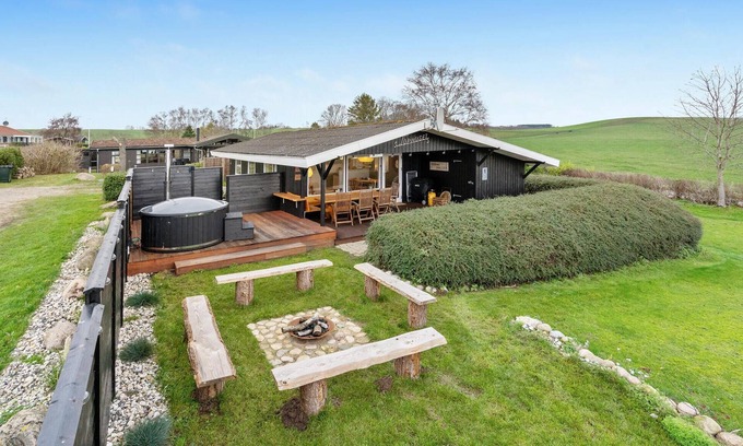 Ronde Casa | Impresionante casa en Rønde con cocina