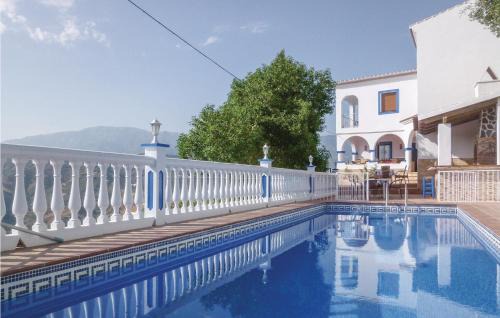 Sayalonga Casa | Stunning Home In Sayalonga With Wifi