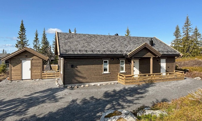 Sjusjoen Casa | Stunning home in Sjusjøen with sauna