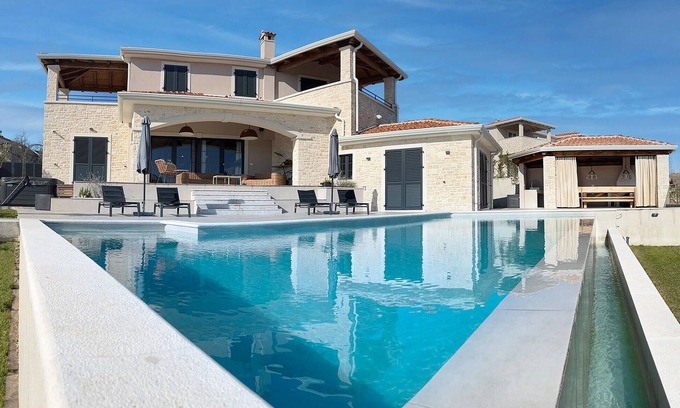 Vizinada Casa | Impresionante casa en Vizinada