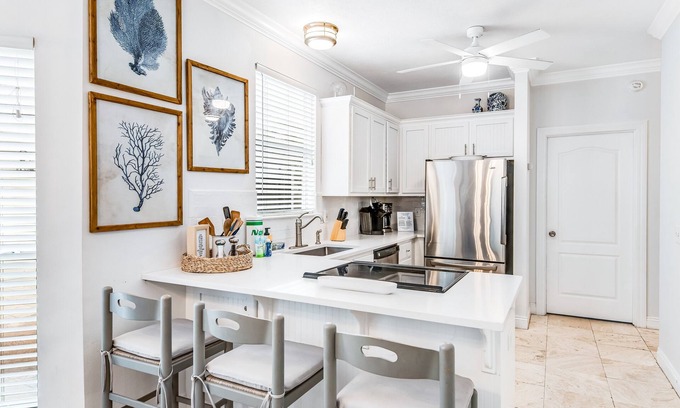 White's Gulfview Casa | Stunning Home near Deeded Beach w/ Golf Cart, Fast WiFi, Patio, AC & 2 Bikes