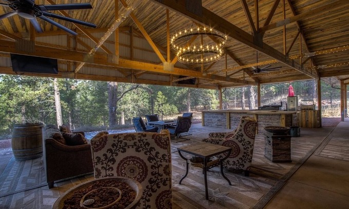 Hermosa Casa | Stunning home on 7 acres with 5400sf of indoor/outdoor living space