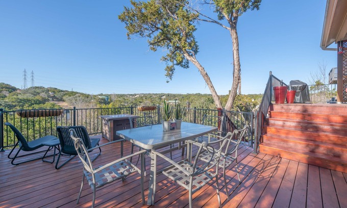 Apache Shores Casa | Stunning Home on a Cliff with Gorgeous Views: 5 min to Lakes