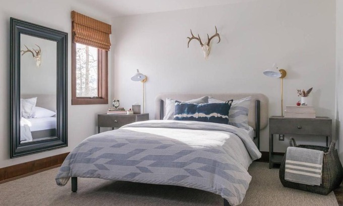 Emigrant Casa | Stunning home, right on the Yellowstone River