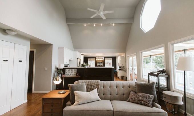South Colby Casa | Stunning Home, Sound View, Sauna and Covered Deck