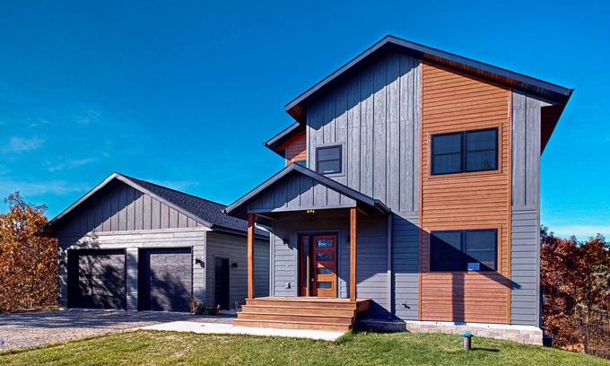 Nekoosa Casa | Stunning Home w/ EV Charger, near Lakes, Trails, Golf & Lake Arrowhead Amenities