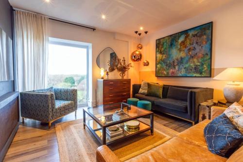 Billington Casa | Stunning Home with a view over Whalley Viaduct