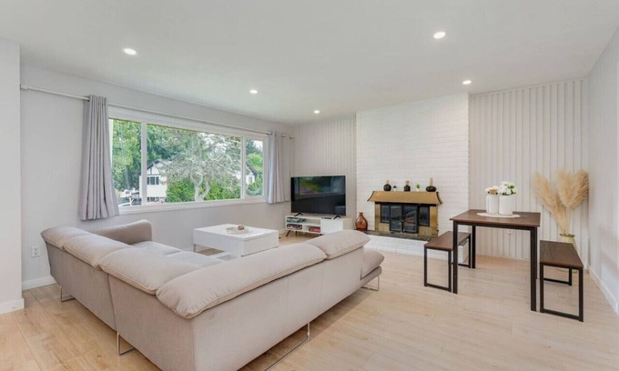 Victoria Casa | Stunning House In Victoria, BC