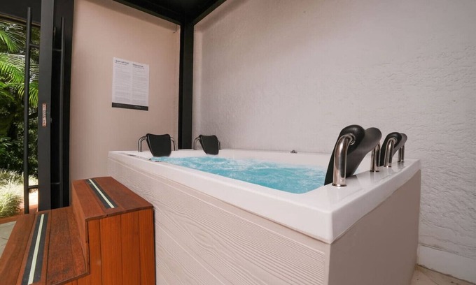 El Tesoro Casa | Stunning House Near Provence with Private Jacuzzi
