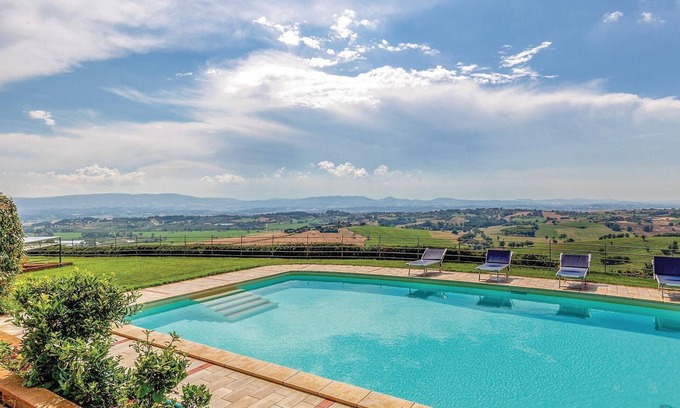 Castiglione del Lago Casa | Impresionante casa en Castiglione.