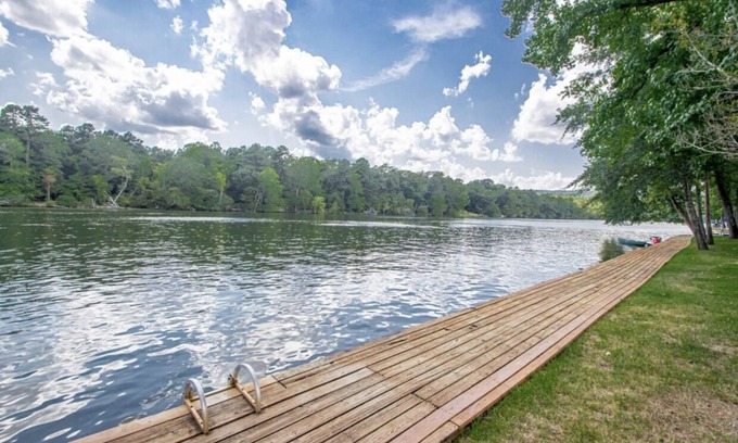 Mid America Condominio | Stunning lake condo with AMAZING lake views. Just a fews miles from downtown.