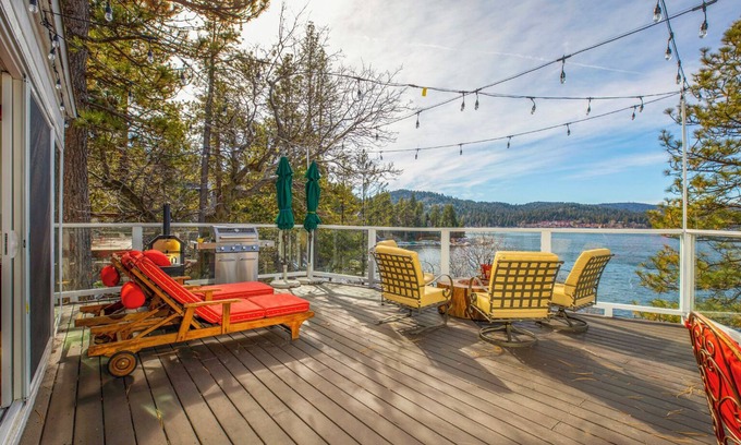Cedar Glen Cabaña | Stunning Lake Views To Die For On Lake Arrowhead