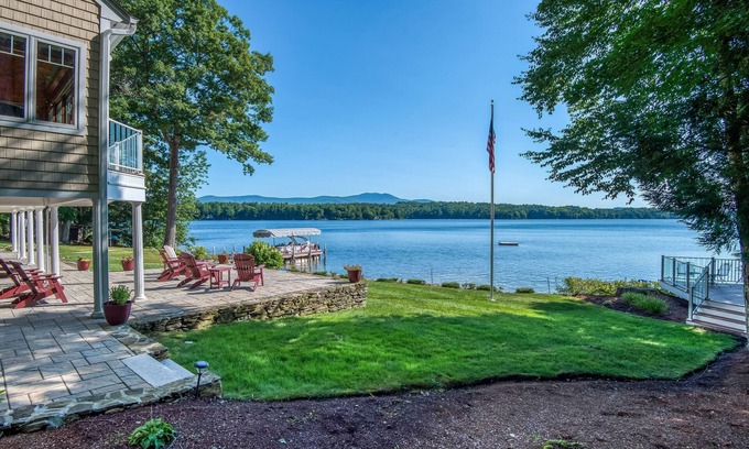 Moultonborough Cabaña | Stunning lakefront gem with full water view, beach access & dock